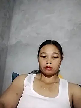 Snapshot of miray- chatting on May 20, 2026, 9:12 pm miray- online show from May 20, 2026, 9:12 pm