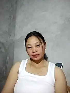 Snapshot of miray- chatting on April 25, 2026, 12:41 pm miray- online show from April 25, 2026, 12:41 pm