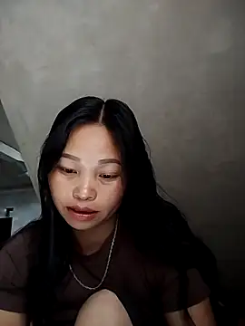 Snapshot of miray- chatting on May 3, 2026, 3:44 am miray- online show from May 3, 2026, 3:44 am