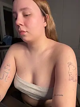 AnnaSeint online show from April 22, 2026, 8:26 pm