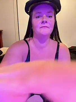 carinabro10 online show from March 24, 2026, 8:36 am