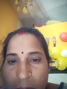 Snapshot of Reena_lodha chatting on February 9, 2026, 1:14 am Reena lodha online show from February 9, 2026, 1:14 am