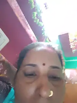 Snapshot of Reena_lodha chatting on July 9, 2026, 10:15 am Reena lodha online show from July 9, 2026, 10:15 am