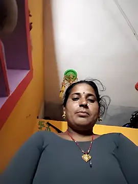 Snapshot of Reena_lodha chatting on February 15, 2026, 9:58 pm Reena lodha online show from February 15, 2026, 9:58 pm