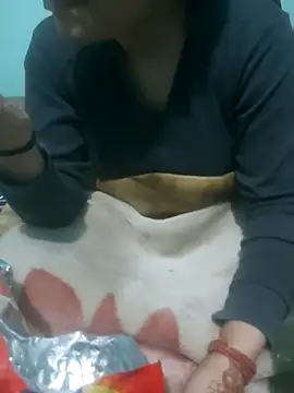 Lovebird2006 online show from January 11, 2026, 4:58 pm