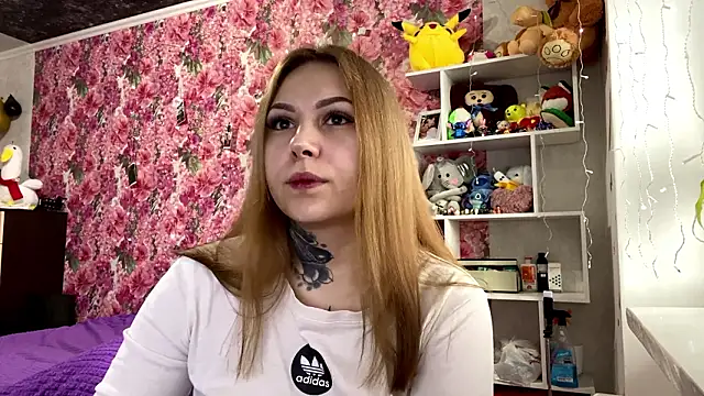 TraciBallena online show from February 9, 2026, 7:06 am