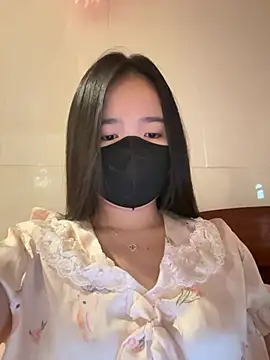 Gwen879 online show from March 26, 2026, 12:31 am