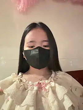 Snapshot of Gwen879 chatting on February 11, 2026, 11:37 pm Gwen879 online show from February 11, 2026, 11:37 pm