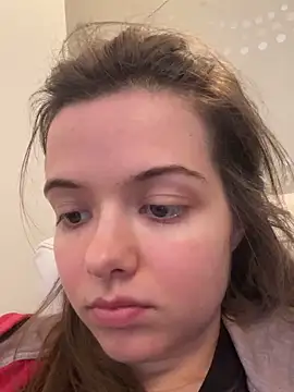 LadyinBed99 online show from February 5, 2026, 1:18 pm