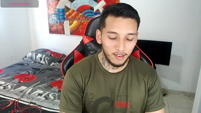 Snapshot of EvanVelvet chatting on March 1, 2026, 9:37 pm EvanVelvet online show from March 1, 2026, 9:37 pm