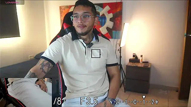 Snapshot of EvanVelvet chatting on February 11, 2026, 12:49 pm EvanVelvet online show from February 11, 2026, 12:49 pm