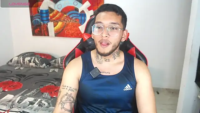 Snapshot of EvanVelvet chatting on March 2, 2026, 11:11 pm EvanVelvet online show from March 2, 2026, 11:11 pm