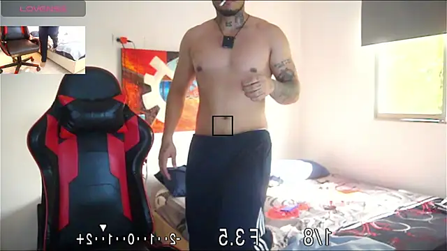 Snapshot of EvanVelvet chatting on February 14, 2026, 2:17 pm EvanVelvet online show from February 14, 2026, 2:17 pm