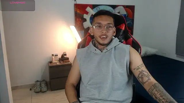 Snapshot of EvanVelvet chatting on February 3, 2026, 1:16 am EvanVelvet online show from February 3, 2026, 1:16 am