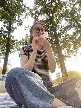 Persephone Kore online show from July 27, 2026, 4:25 pm