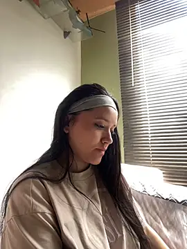 Veronica Wins  online show from February 15, 2026, 7:24 pm