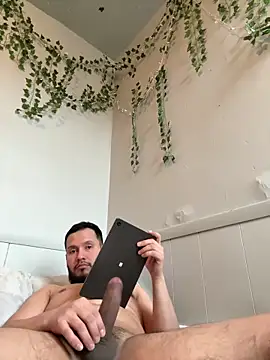 Ser02hot latino online show from March 3, 2026, 6:26 pm