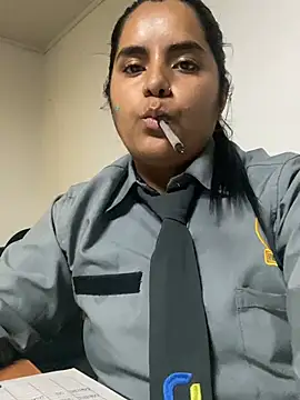 Isabel 3 online show from February 5, 2026, 1:56 am