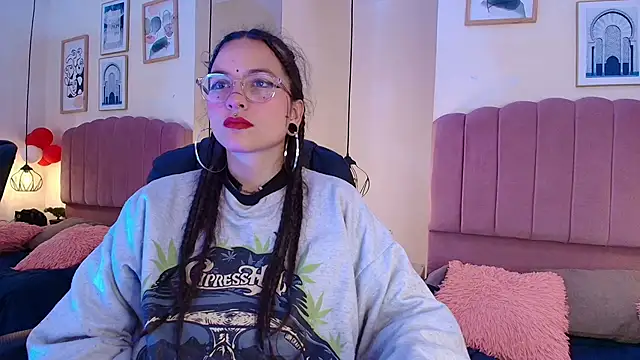 Hanabie  online show from April 8, 2026, 3:19 am