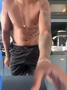 Snapshot of Gustavo17model chatting on January 19, 2026, 4:11 pm Gustavo17model online show from January 19, 2026, 4:11 pm