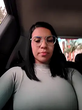 AntonelaVasquez online show from February 4, 2026, 10:27 pm