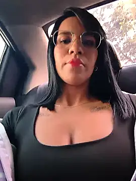 AntonelaVasquez online show from March 3, 2026, 9:44 pm