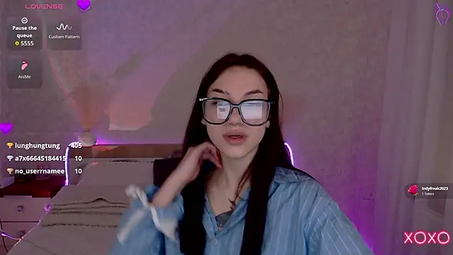 Snapshot of TianaHot777 chatting on February 9, 2026, 9:13 pm TianaHot777 online show from February 9, 2026, 9:13 pm