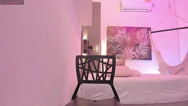 ambar muse online show from April 11, 2026, 5:16 pm