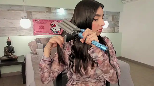 Abriil cutee online show from April 3, 2026, 1:50 pm