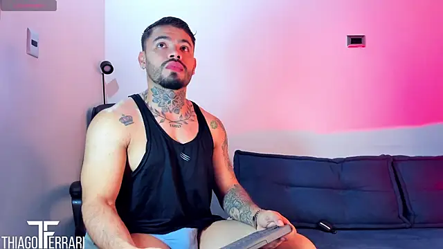 thiago ferrari  online show from April 19, 2026, 1:50 am