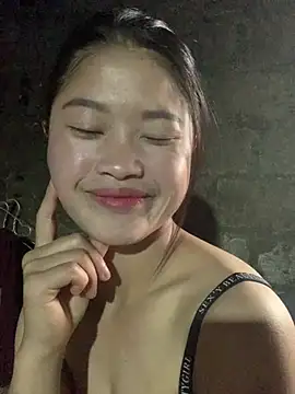 Snapshot of Naalyy chatting on January 11, 2026, 8:21 am Naalyy online show from January 11, 2026, 8:21 am