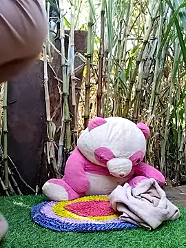 Snapshot of leona118 chatting on February 8, 2026, 1:36 am leona118 online show from February 8, 2026, 1:36 am