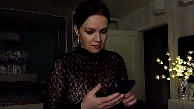 Snapshot of Ivoryne chatting on March 3, 2026, 10:06 pm Ivoryne online show from March 3, 2026, 10:06 pm