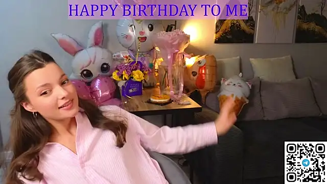 KitKatie online show from April 1, 2026, 4:37 pm