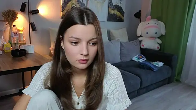 KitKatie online show from April 5, 2026, 12:01 pm