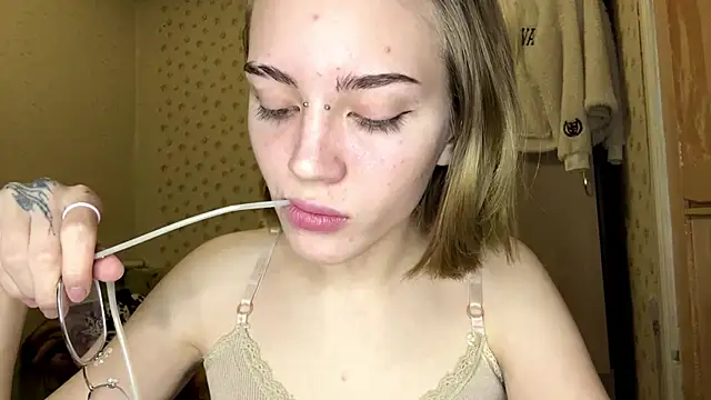 KerieDitti online show from January 11, 2026, 2:13 pm