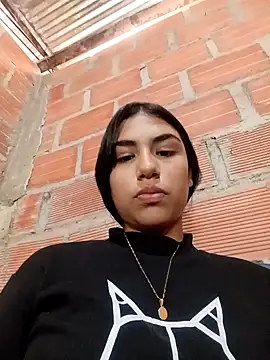 triana-hot18 online show from February 16, 2026, 7:23 pm