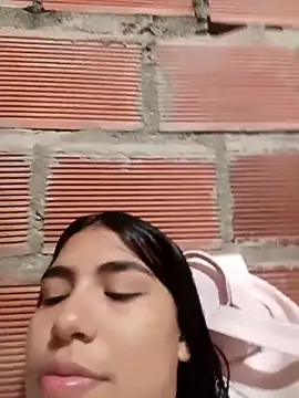 triana-hot18 online show from February 6, 2026, 12:12 pm