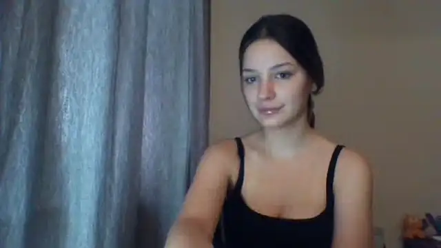 EvelineMagnetic online show from July 25, 2026, 2:23 pm