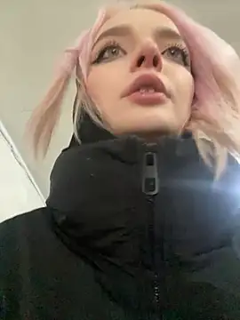 aka Blonde online show from March 19, 2026, 11:21 am