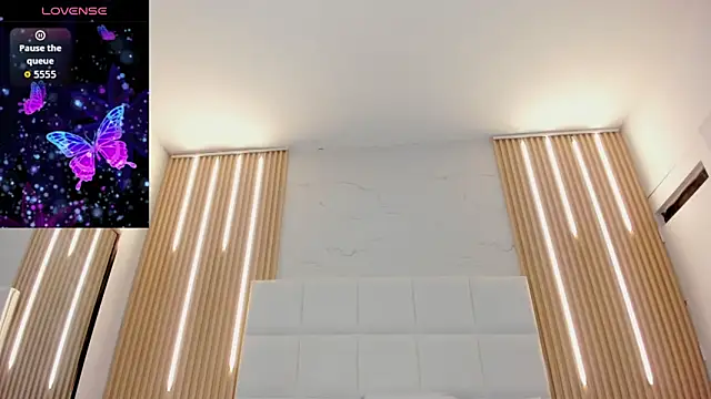 emily nova  online show from March 21, 2026, 11:58 am