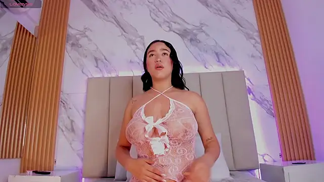 emily nova  online show from February 12, 2026, 12:05 pm