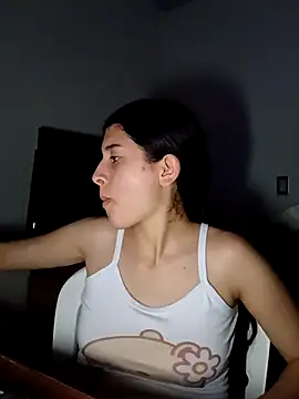 honeyhotgirl19 online show from March 1, 2026, 4:45 am