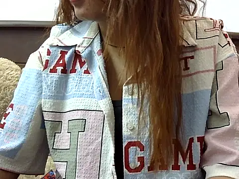 Snapshot of AngelAnaya018 chatting on February 8, 2026, 4:37 pm AngelAnaya018 online show from February 8, 2026, 4:37 pm