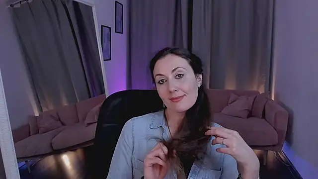 Snapshot of Juliet_Jamess chatting on January 15, 2026, 1:36 pm Juliet Jamess online show from January 15, 2026, 1:36 pm