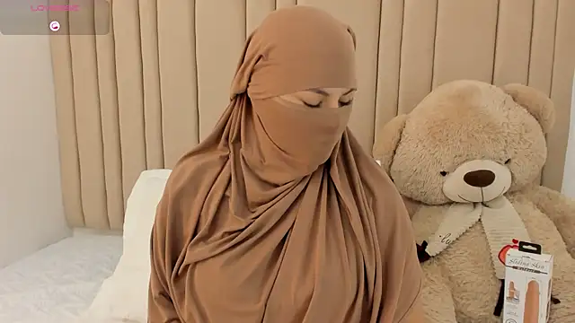 Snapshot of _seelena chatting on February 19, 2026, 12:46 pm seelena online show from February 19, 2026, 12:46 pm