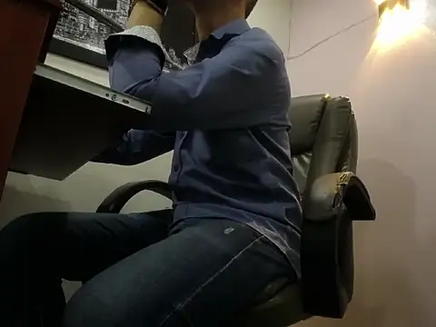 Oswalldo   online show from February 13, 2026, 11:32 am