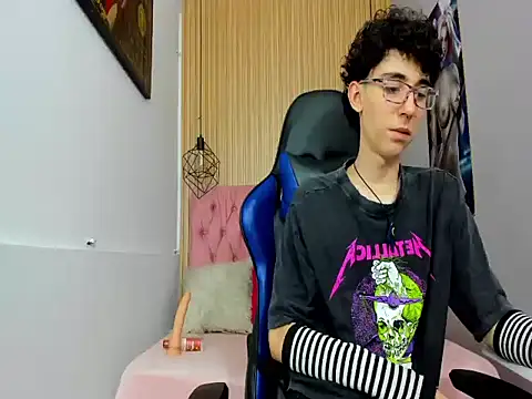 Syriussz online show from February 17, 2026, 7:44 pm