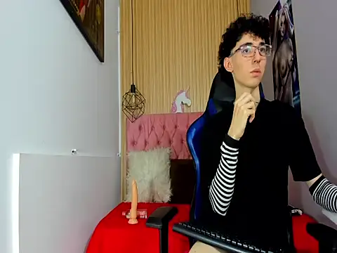 Syriussz online show from February 13, 2026, 7:36 pm