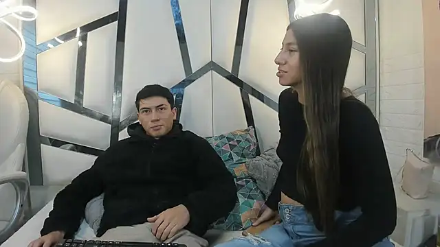 ScarlettAndLucas online show from February 23, 2026, 12:50 pm